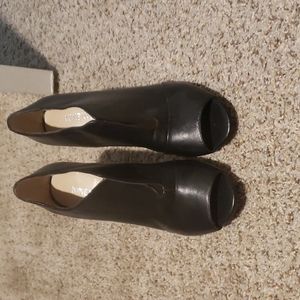 Womens black heels